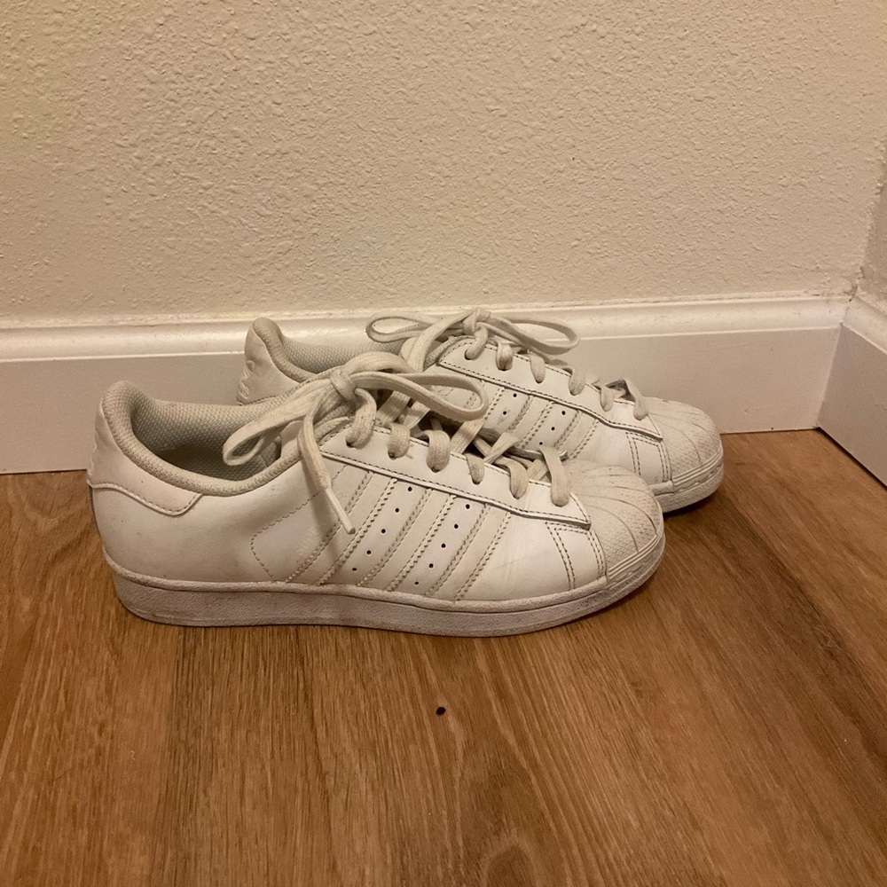 adidas Triple White Superstar